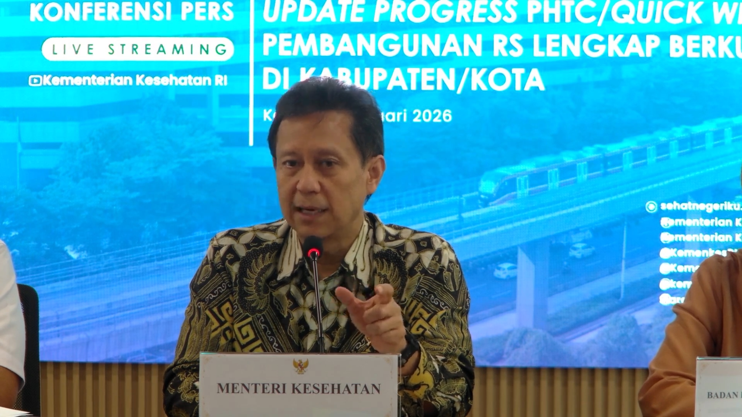 Menteri Kesehatan Budi Gunadi Sadikin, dalam konferensi pers Capaian dan Rencana Peningkatan Kualitas dan Kapasitas RS PHTC di Kantor Kemenkes, Jakarta Selatan, Kamis (5/2).