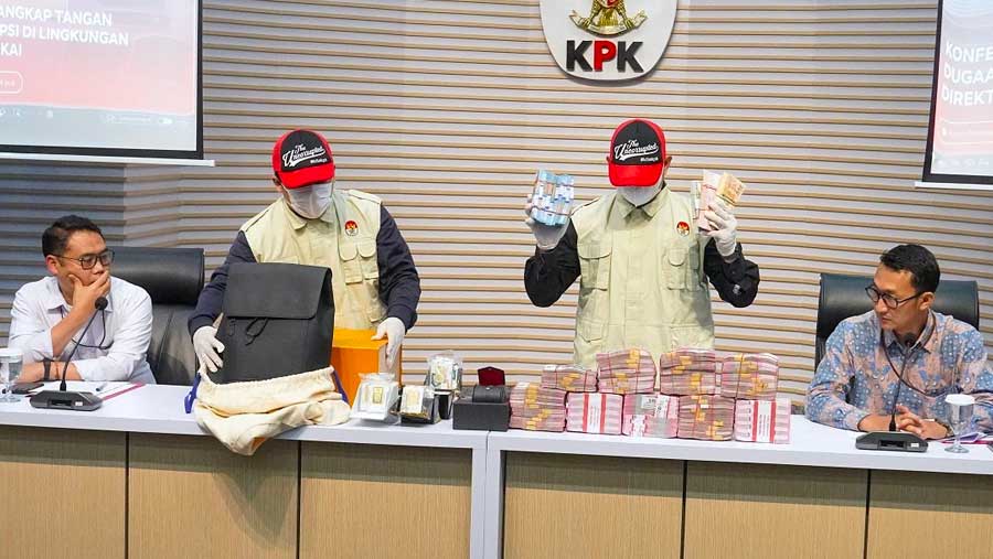 : Ilustrasi Komisi Pemberantasan Korupsi (KPK) mengelar konferensi pers operasi tangkap tangan tersangka kasus korupsi. (Foto: Dok. KPK)