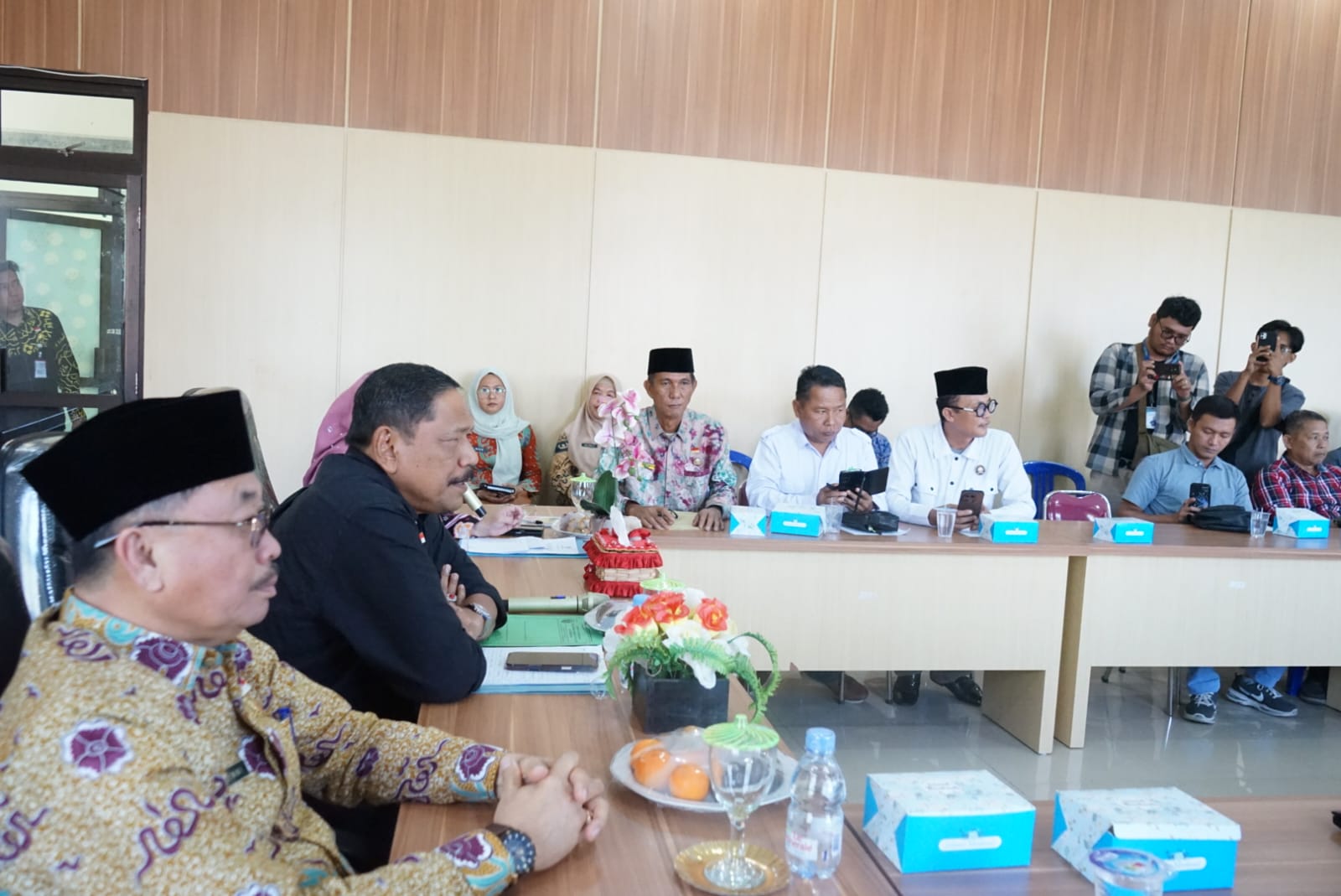 Wakil Gubernur Bengkulu, Mian, menyoroti harga tandan buah segar (TBS) kelapa sawit di wilayahnya yang dinilai masih belum kompetitif dibandingkan provinsi tetangga.